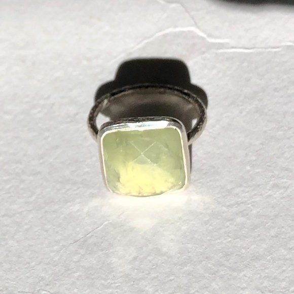 NWB Faceted Green Chalcedony in Sterling Silver Ring Size 6 - Picture 2 of 4